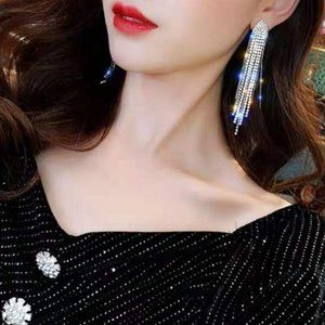 NEW Women's Long Crystal Rhinestone Earrings in Silvertone